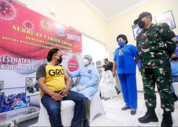 Tinjau Servak Lanal Banjarmasin, KASAL Perintahkan Vaksinasi Sasar ke Pelajar