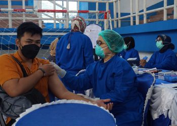 Vaksinasi Massal Bank Kalsel Bersama OJK Lampaui Target 1.000 Dosis