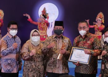 Berhasil Kembangkan Inovasi Geospasial, Pemprov Kalsel Terima Penghargaan Bumandhala Emas 2021