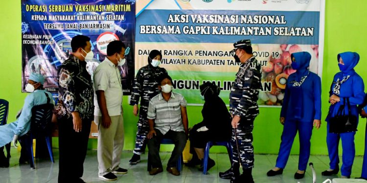 Serbuan Vaksinasi TNI AL - Lanal Banjarmasin.