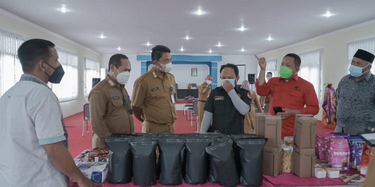 Komisi II DPRD Kalsel saat kunjungan kerja ke Kabupaten Tabalong.((putza))