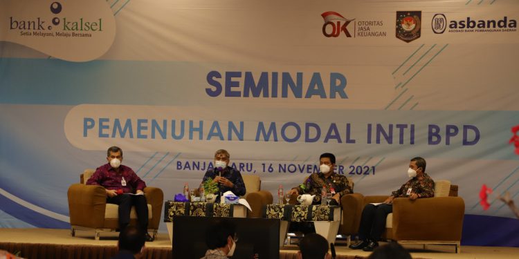 Seminar Pemenuhan Modal Inti Bank Pembangunan Daerah (BPD) yang diselenggarakan oleh Bank Kalsel.