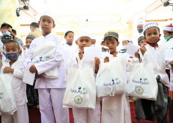 UPZ Bank Kalsel Berikan Santunan 50 Anak Peserta Sunatan Massal