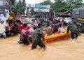Danrem 101/Antasari Kerahkan Seluruh Prajurit Evakuasi Warga Korban Banjir HST