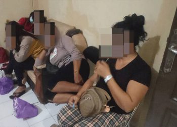 Dapat Laporan Dugaan Prostitusi Berkedok Warung Kopi, Terduga Mucikari Bersama Empat PSK Diangkut Satpol PP