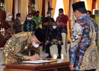 Posisi Dirut Bank Kalsel Resmi Dijabat Hanawijaya