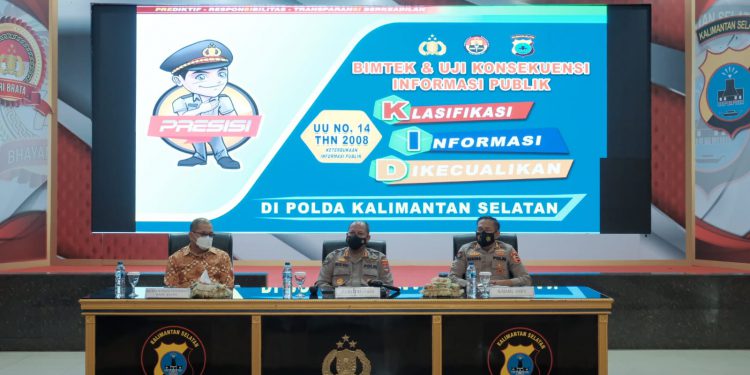 Bimtek informasi publik yang dikecualikan di Aula Bhayangkari Mathilda Batlayeri Polda Kalsel.