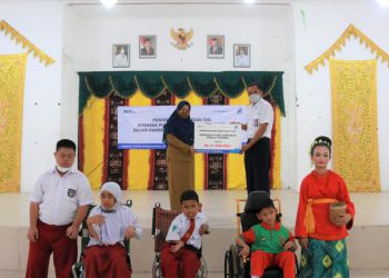 Lakukan Program CSR, Angkasa Pura I Bantu Alat dan Ruang Terapi di SLB Kalsel