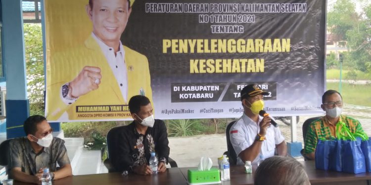 anggota DPRD Kalimantan Selatan, Muhammad Yani Helmi, menyelenggarakan kegiatan Sosialisasi Penyelenggaraan Kesehatan bersama Dinkes dan RSUD Ulin Banjarmasin, di Desa Stagen, Kecamatan Pulau Laut Utara, Kabupaten Kotabaru. (foto : putza)