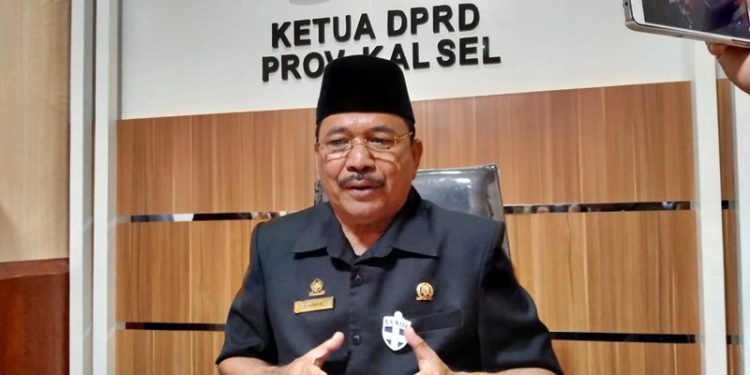 Ketua DPRD Kalsel H Supian HK. (foto : Putza)