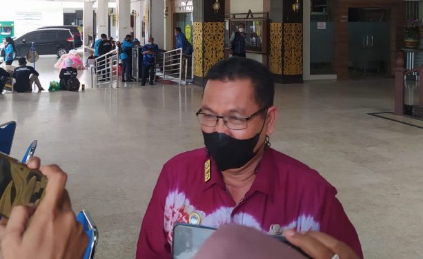 Plt Kepala Disdik Banjarmasin Nuryadi. (foto : shn)