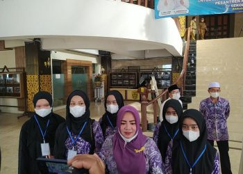 156 Santri PRES AF MAS Mengisi Kegiatan Pesantren Ramadhan di 20 SD Banjarmasin