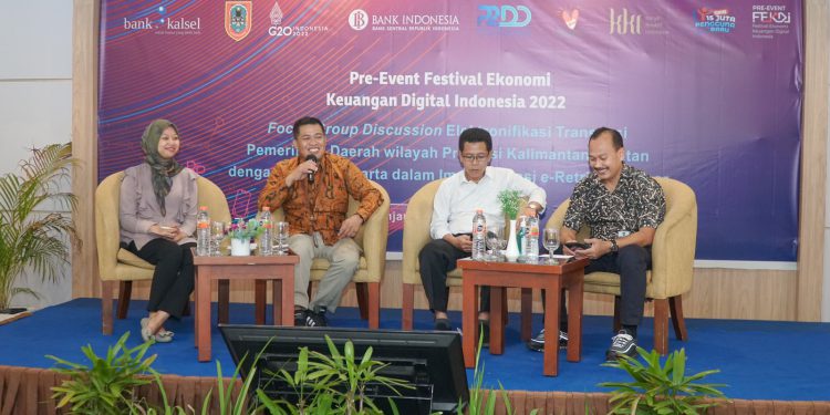 FGD Elektronifikasi Transaksi Pemerintah Daerah wilayah Provinsi Kalsel dengan Kota Surakarta dalam Implementasi e-Retribusi Pasar. (foto : Bank Indonesia)