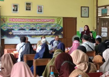 Noorlatifah Berikan Materi Peran Perempuan dalam Politik dan Legislatif untuk Masyarakat