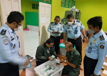 Kemenkumham Kalsel Serahterimakan 360 Paspor Jemaah Haji Embarkasi Banjarmasin