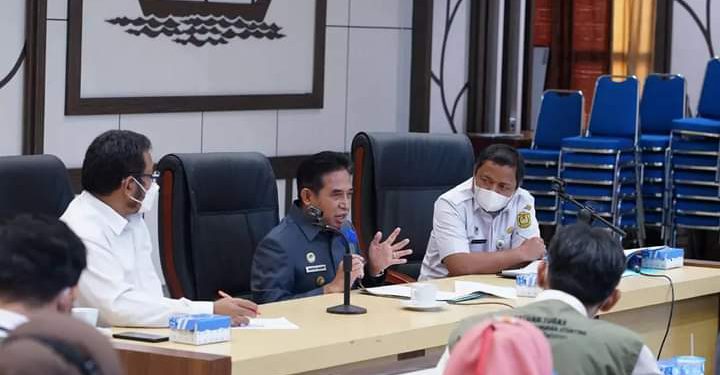 Wakil Walikota Banjarmasin H Arifin Noor saat memimpin Pertemuan Audit dan Manajemen kasus stunting. (foto : istimewa)