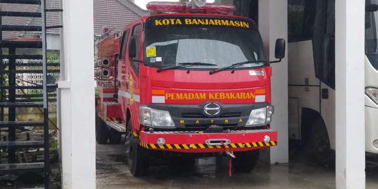 Mobil Tangki Damkar Kapasitas 4.000 Liter milik DPKP Banjarmasin. (foto : shn)