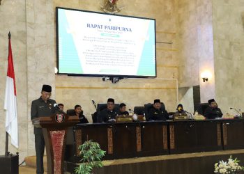 Gubernur Bersama DPRD Kalsel Sahkan Empat Raperda Menjadi Perda 