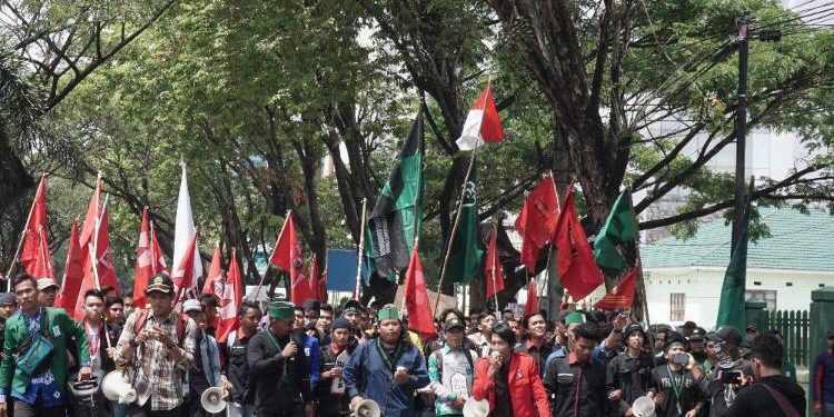 Aksi turun ke jalan HMI beberapa waktu lalu. (foto : istimewa)