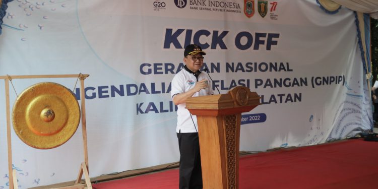 Bupati Tabalong Anang Syakhfiani saat memberikan sambutan pada kegiatan Kick Off  GNPIP Kalsel di Tanjung. (foto : Humas Bank Indonesia)