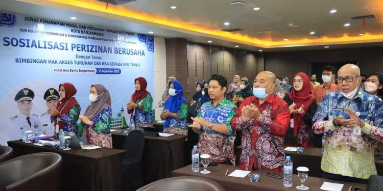 Sosialisasi Perizinan Berusaha dengan Tema Bimbingan Hak Akses Turunan OSS-RBA kepada OPD. (foto : shn)