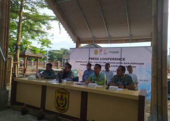 Gelar Press Conference Harjad Banjarmasin di Siring Kampung Ketupat