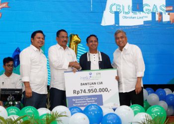 Gelar 1st Anniversary Obligasi, Bank Kalsel Serahkan Bantuan CSR dan UPZ