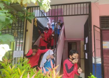 Murid Disabilitas SLB Negeri Pelambuan Berlarian Keluar Sekolah