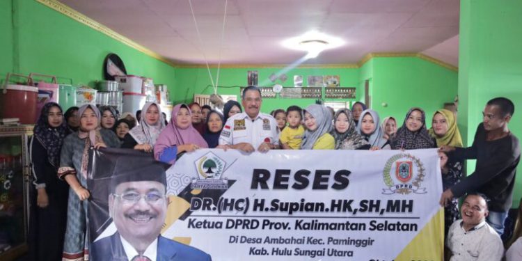 Ketua DPRD Kalsel DR. (HC). H. Supian HK SH. MH saat reses di Kabupaten HSU. (foto : istimewa)