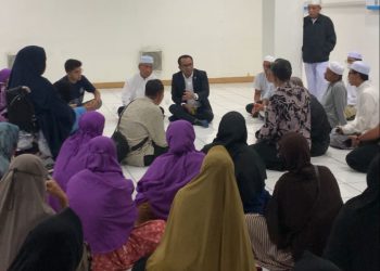 Heru Temui 176 Jemaah Umroh Terlantar di Jakarta