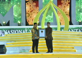 Gubernur Kalsel Raih Penghargaan Pemrakarsa Rekor MTQ Nasional XXIX 2022