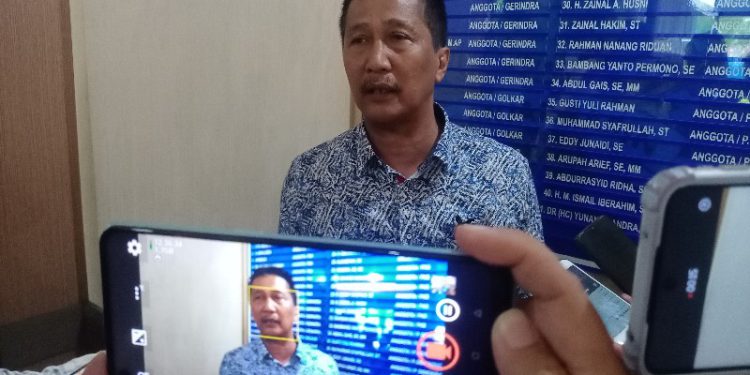 Ketua Pansus Raperda Pajak Daerah dan Wakil Ketua Komisi II DPRD Banjarmasin Bambang Yanto Permono. (foto : smr)