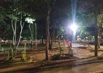 Pasang Penerangan untuk Antisipasi Kenakalan Remaja di RTH Kamboja