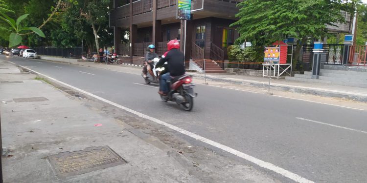 Jalan Piere Tandean kawasan Siring Manara Pandang yang akan ditutup total untuk pengendara saat malam tahun baru. (foto : shn)