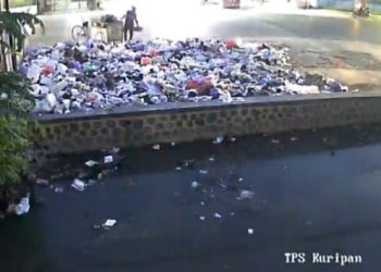 Dipasangi CCTV, Sampah di Eks TPS Kuripan Tetap Menumpuk 