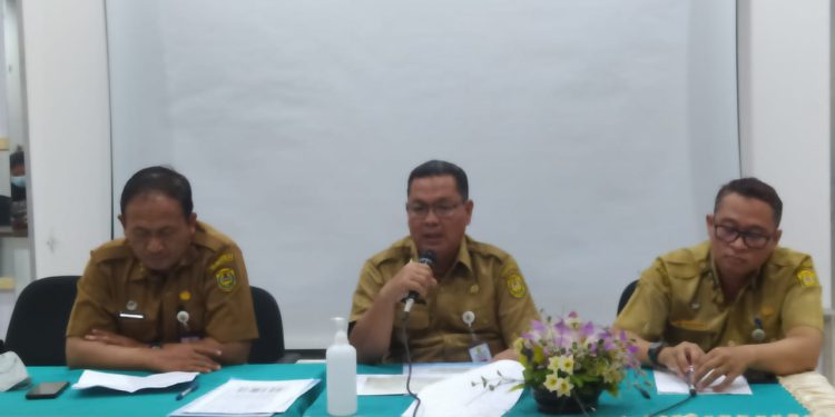 Kepala Disdik Banjarmasin Nuryadi saat sampaikan program 2023. (foto : shn)