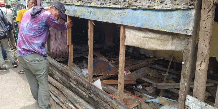 Salah satu rumah yang masuk program RS Rutilahu ketika diperbaiki. (foto : shn)