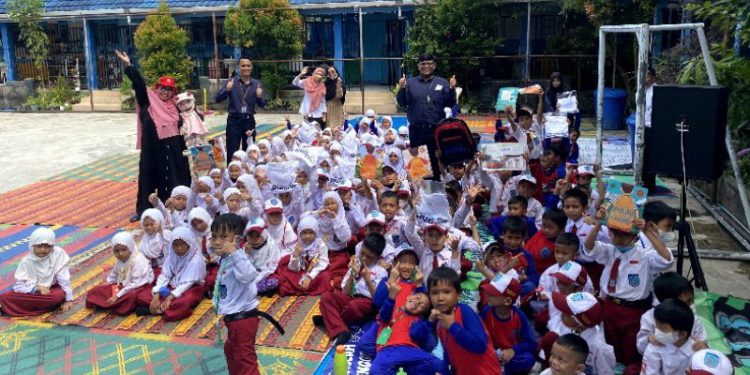 sosialiasi Cinta Bangga Paham (CBP) Rupiah di SD Negeri Sungai Andai 3, Banjarmasin. (foto : istimewa)