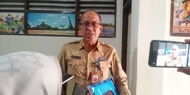 Kepala Dispersip Banjarmasin Ikhsan Alhaq saat di kantor DPRD Banjarmasin. (foto : smr/seputaran)