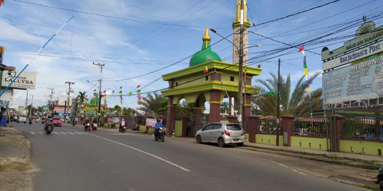 Jalan Mesjid Jami ini diperkirakan akan dipadati jemaah pada Haul ke-3 Guru Zuhdi di Mesjid Jami Banjarmasin. (foto : shn/seputaran)