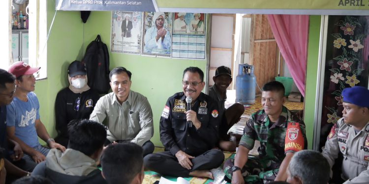 Ketua DPRD Kalsel H Supian HK saat Sosialisasi Propemperda, Rancangan Perda, Perda dan Peraturan Perundang-undangan (Sosper) Nomor 2 Tahun 2019 tentang Pengelolaan Daerah Aliran Sungai. (foto : istimewa)