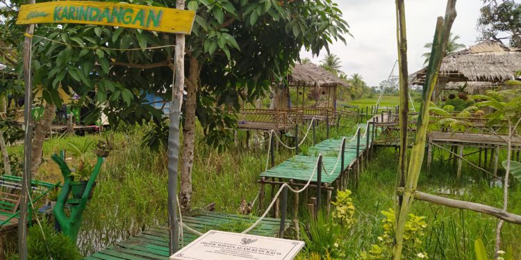 Jembatan titian di objek wisata Kuin Kacil yang rusak dan patah. (foto : shn/seputaran)