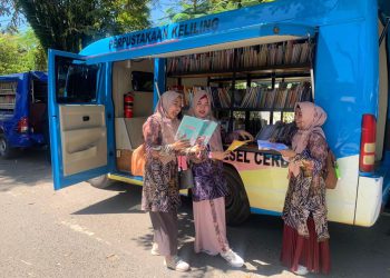 Tim Mobil Pusling Dispersip Kalsel Lakukan Roadshow ke HSU