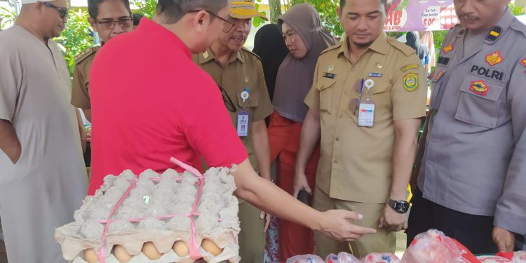 Pasar Murah di Kecamatan Banjarmasin Selatan. (foto : shn/seputaran)