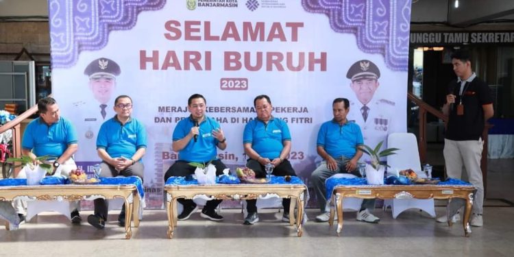 Peringatan Hari Buruh di Balaikota Banjarmasin. (foto : shn/seputaran)