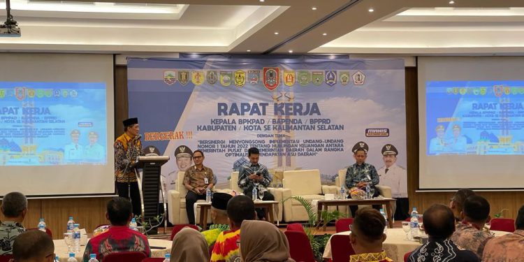 Rapat Kerja Forum Komunikasi Pengelolaan Pendapatan Daerah (FKPPD) se-Kalsel. (foto : istimewa)