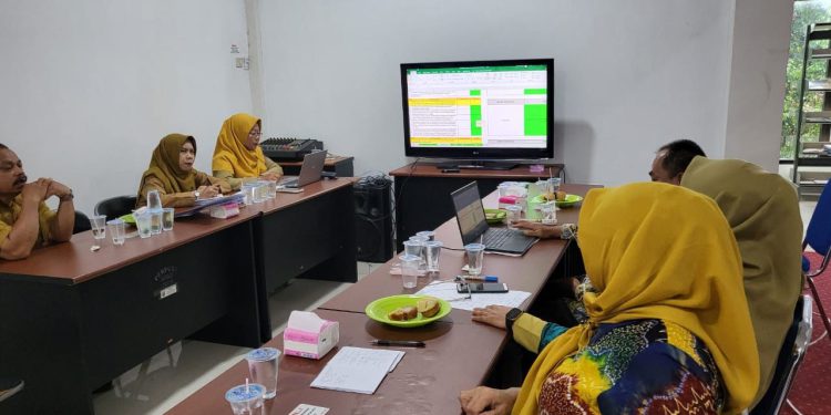 Bidang Pembinaan dan Pelayanan Kearsipan melakukan audit kearsipan eksternal. (foto : istimewa)