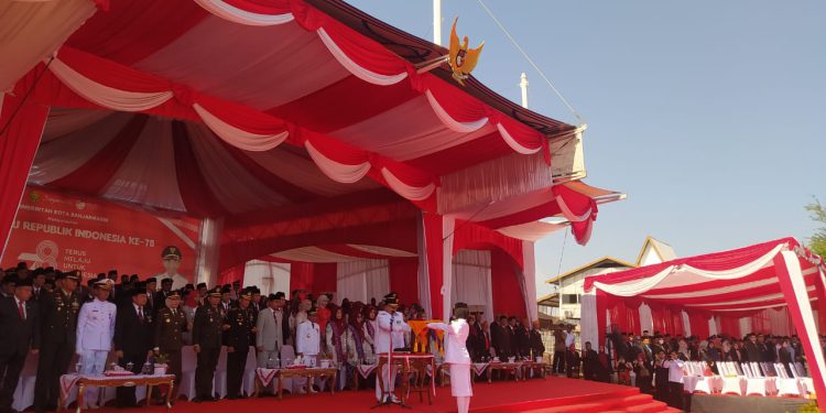 Upacara Peringatan HUT Kemerdekaan RI di Balaikota Banjarmasin. (foto : shn/seputaran)