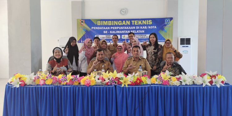 pelatihan pendataan perpustakaan di Dispersip HSS. (foto : istimewa)