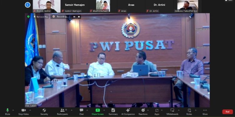 Rapat Gabungan Bidang dan Komisi Pendidikan PWI di kantor PWI Pusat. (foto : istimewa)